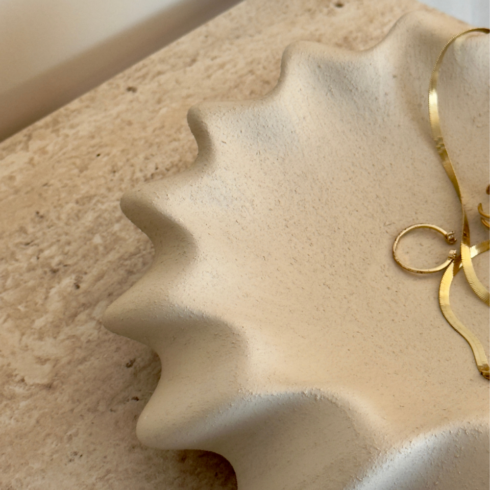 Seramik Sarmaşık Model Bej Renk Dekoratif Obje