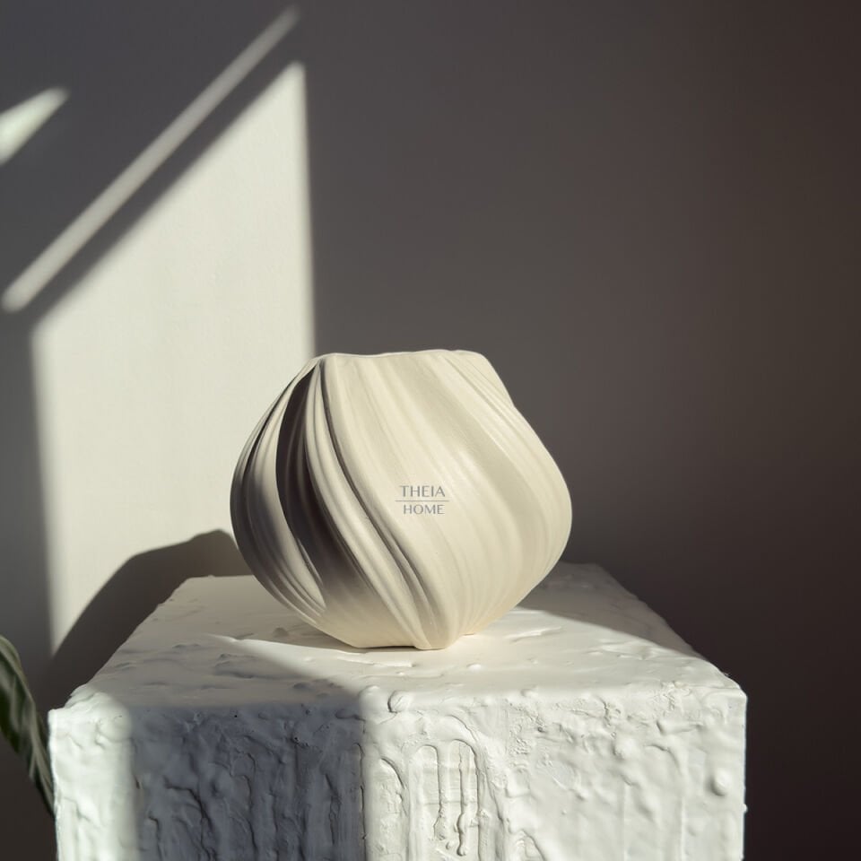 Seramik Burgulu Bej Renk Vazo