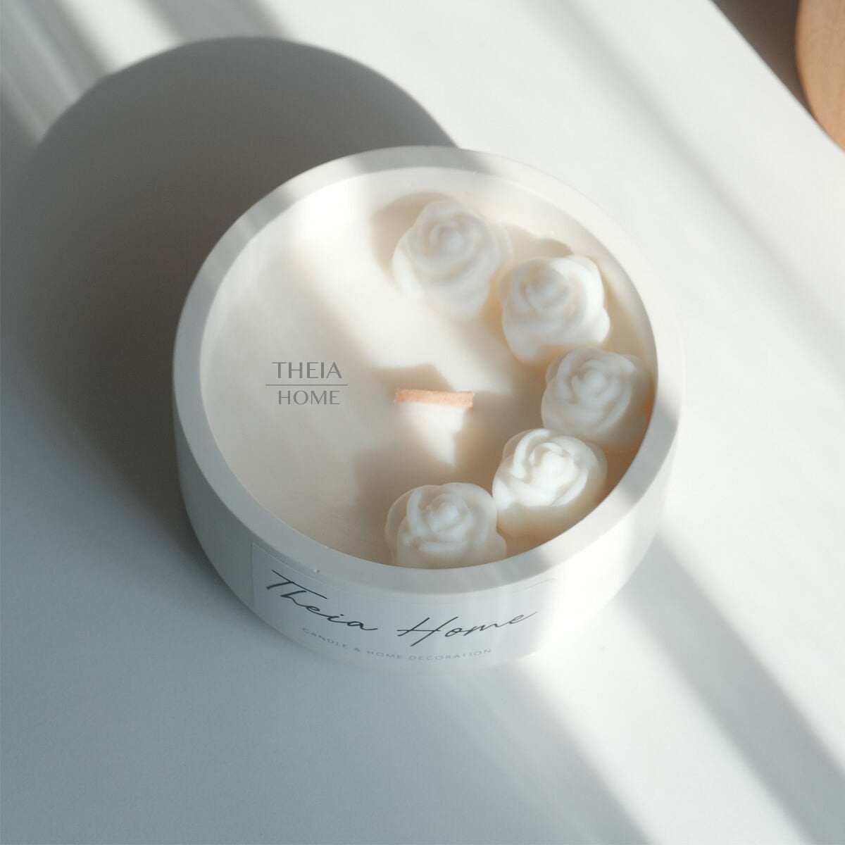 Beton Saksıda Çiçek Figürlü Vanilya Kokulu Soya Mum