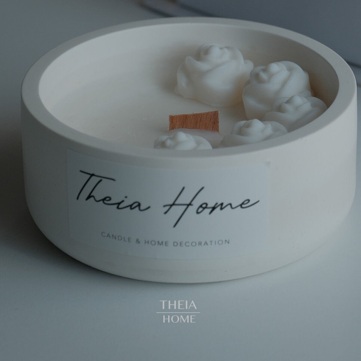 Beton Saksıda Çiçek Figürlü Vanilya Kokulu Soya Mum