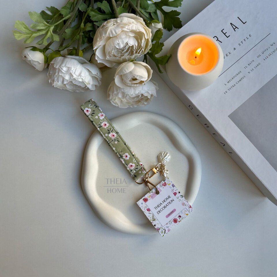 Yeşil Çiçek Desenli Anahtarlık ve Çanta Aksesuarı